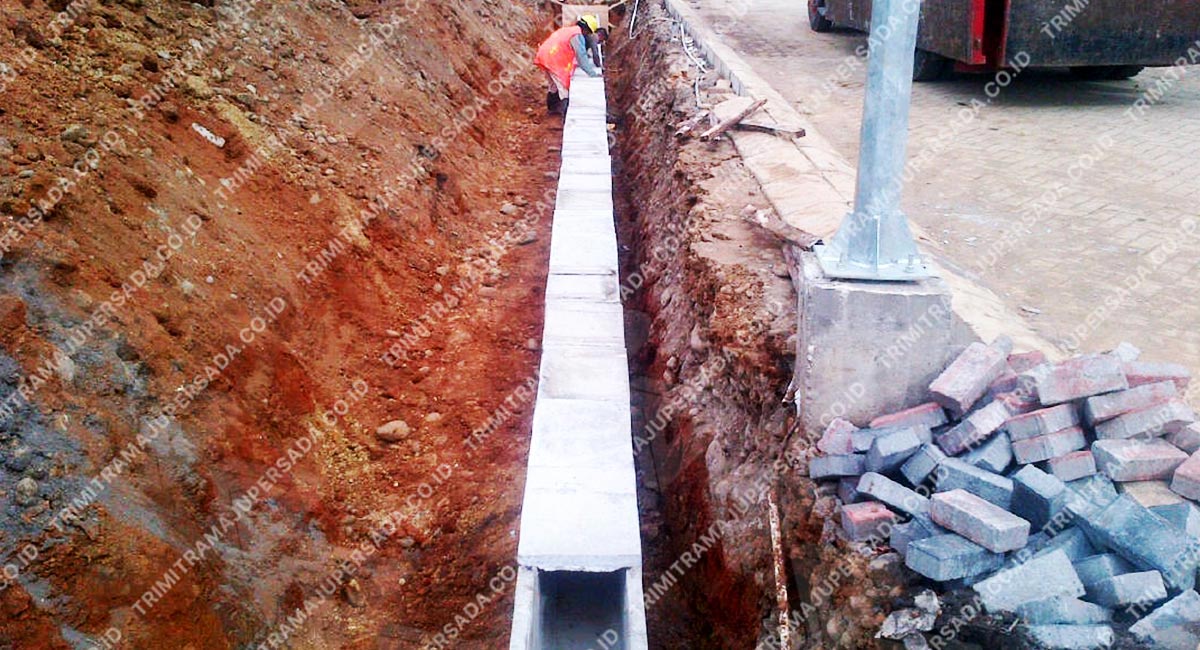 Project Saluran Drainase Uditch & Cover Uditch - Boulevard Water Front City 2
